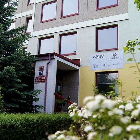 Хостел Km House Cerny Most Прага Экстерьер фото